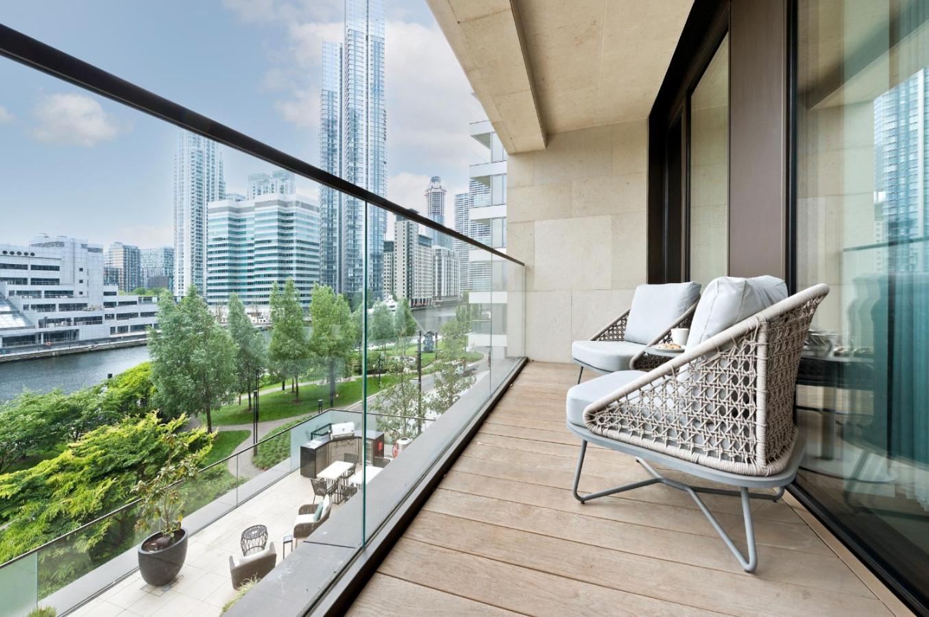 Elegant And Modern Apartments In Canary Wharf Right Next To Thames London Exterior photo